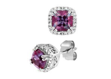 金券・商品券属買取ランキング3位 alexandrite earrings