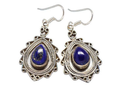 金券・商品券属買取ランキング3位 Lapis lazuli earrings