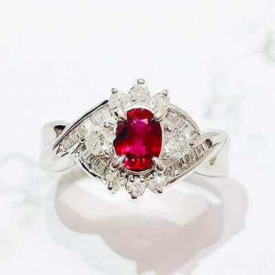 Ruby ring 0.60ct Pt900